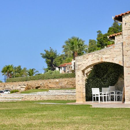 Stigmes Villas & Suites Nea Skioni Exteriör bild