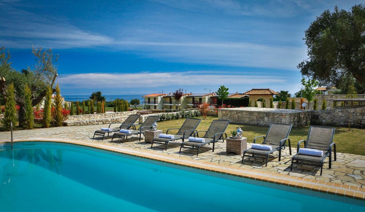 Stigmes Villas & Suites Nea Skioni Exteriör bild