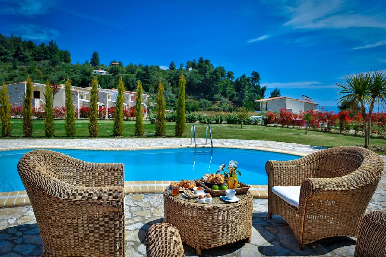 Stigmes Villas & Suites Nea Skioni Exteriör bild