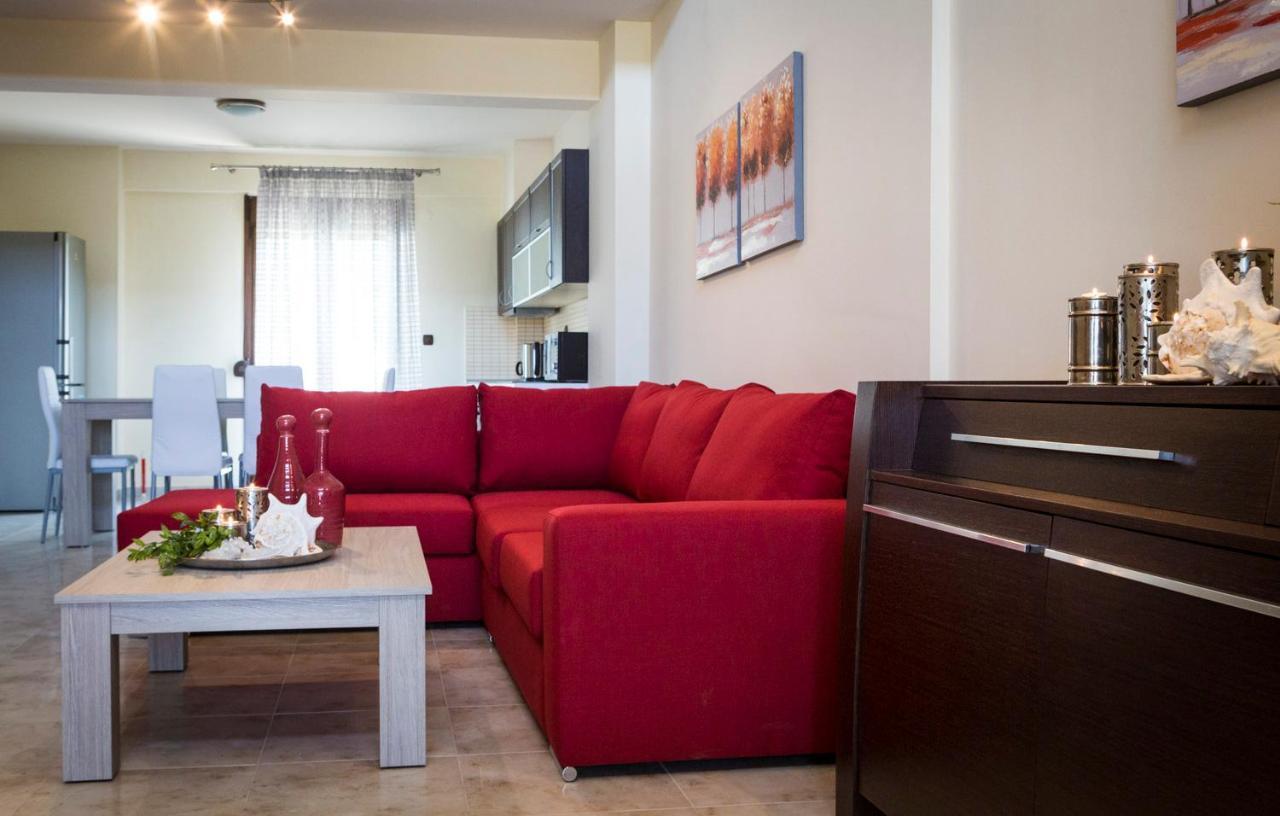 Stigmes Villas & Suites Nea Skioni Exteriör bild
