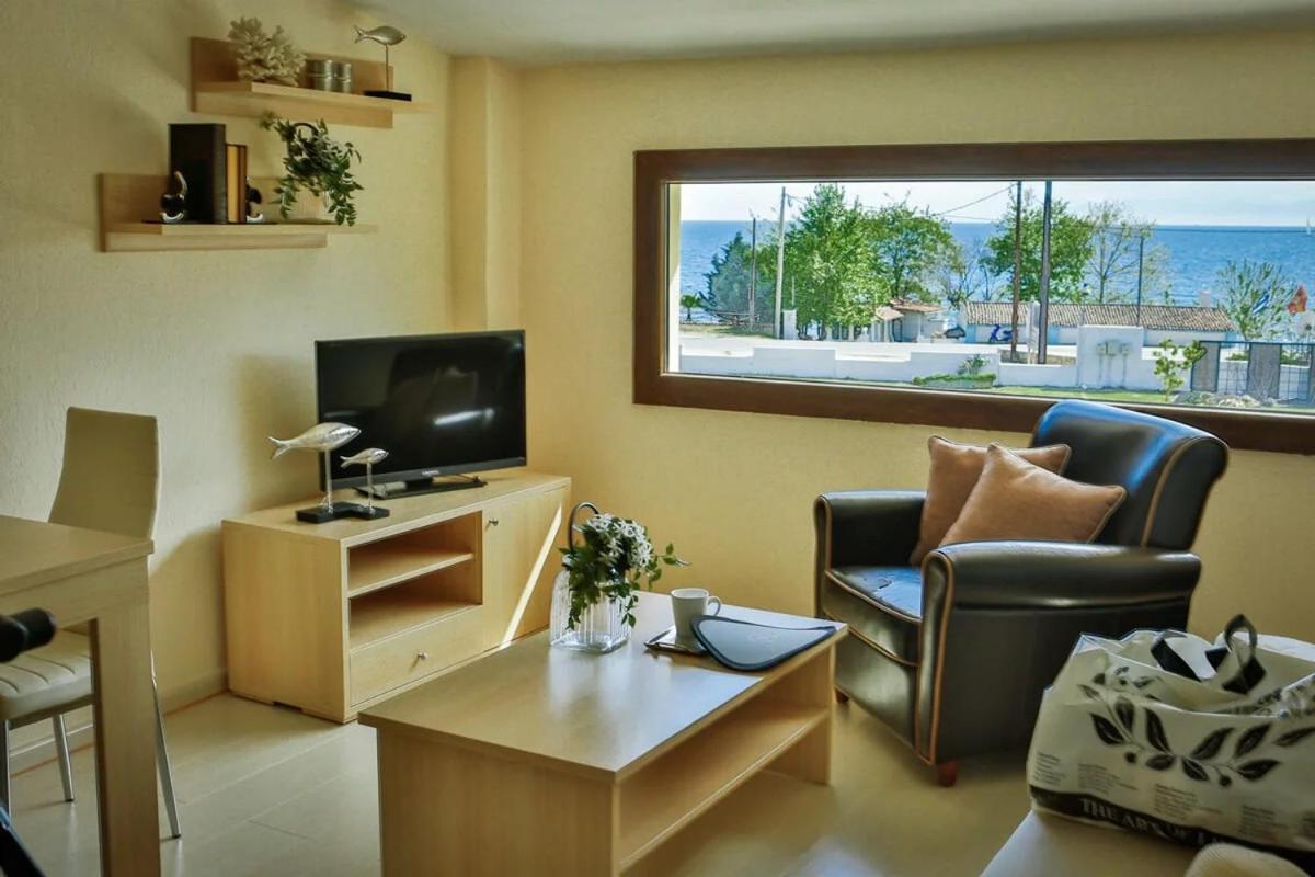 Stigmes Villas & Suites Nea Skioni Exteriör bild