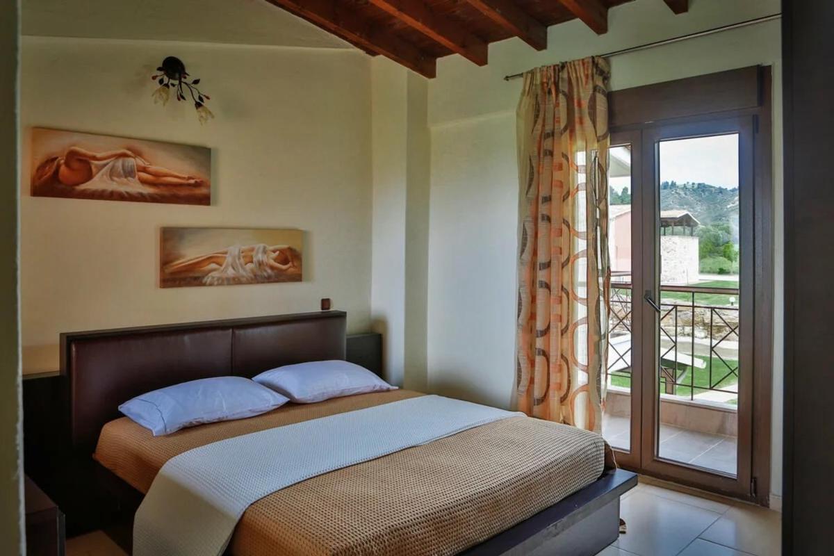 Stigmes Villas & Suites Nea Skioni Exteriör bild