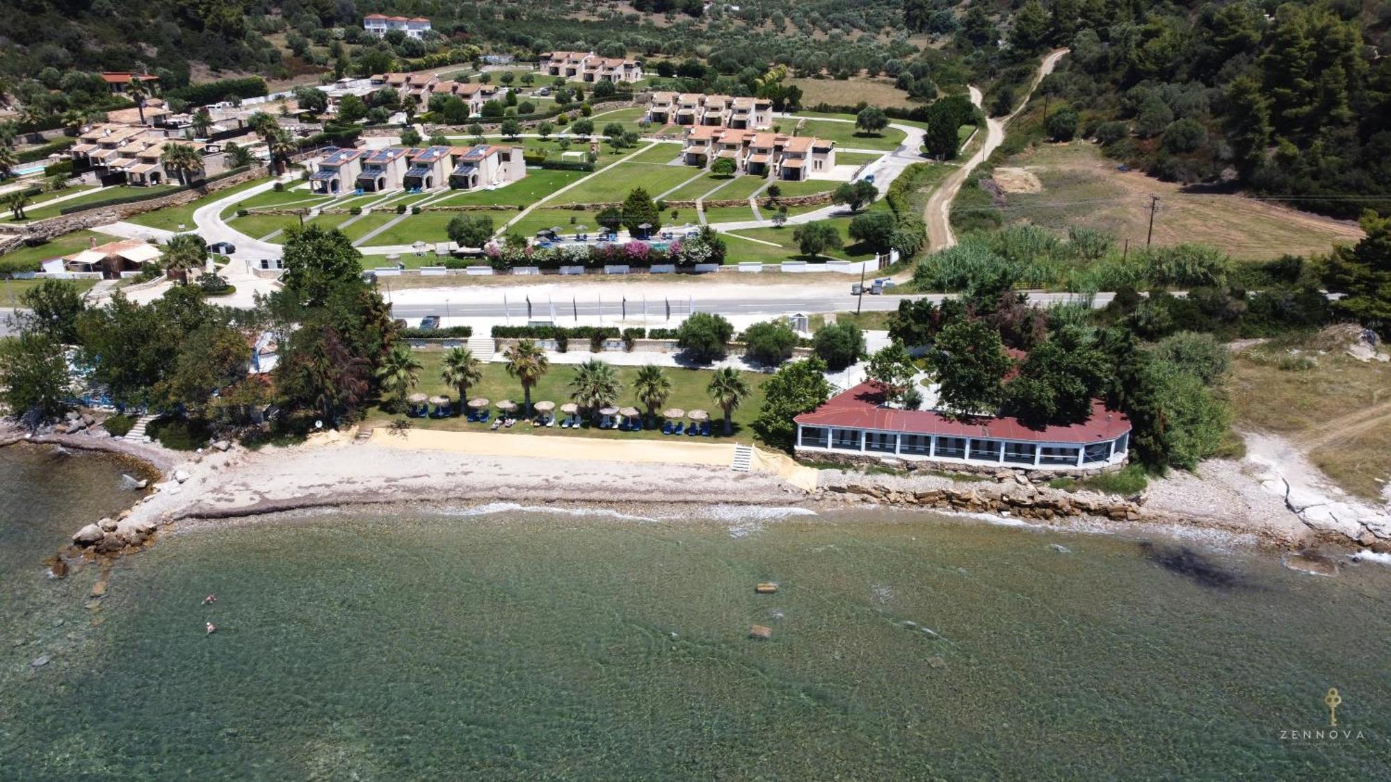 Stigmes Villas & Suites Nea Skioni Exteriör bild