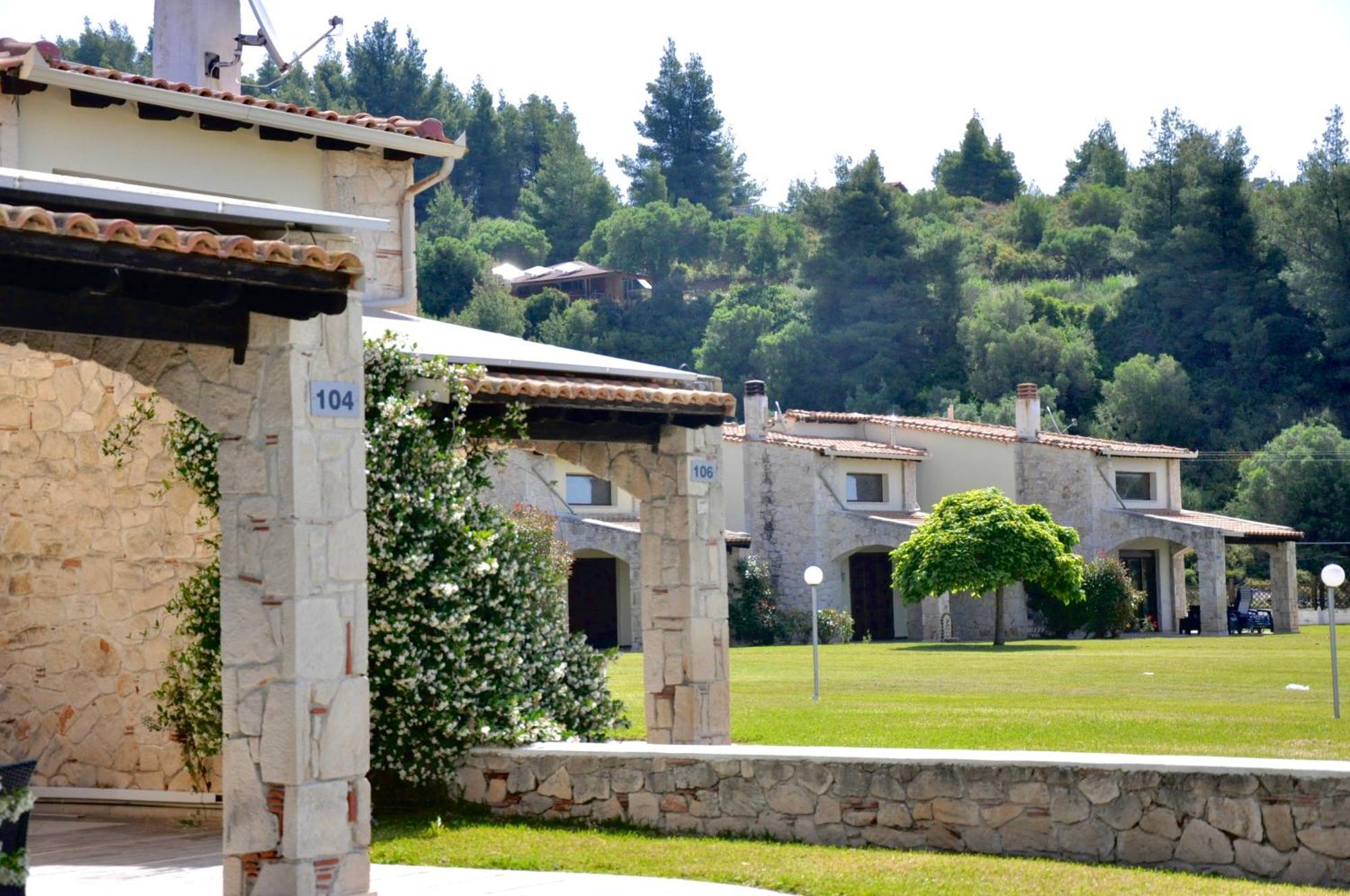 Stigmes Villas & Suites Nea Skioni Exteriör bild