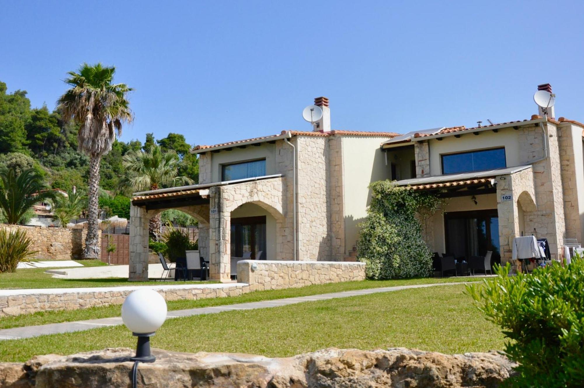 Stigmes Villas & Suites Nea Skioni Exteriör bild