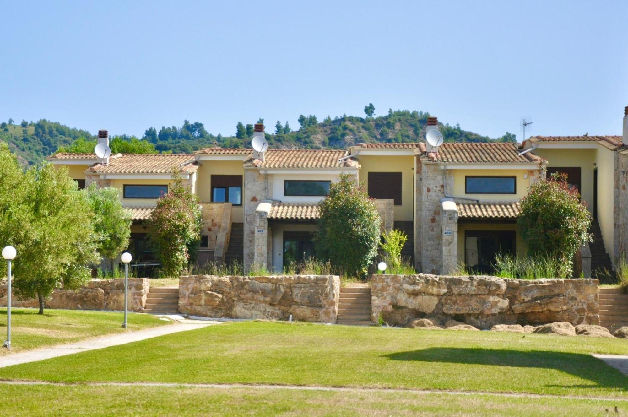 Stigmes Villas & Suites Nea Skioni Exteriör bild