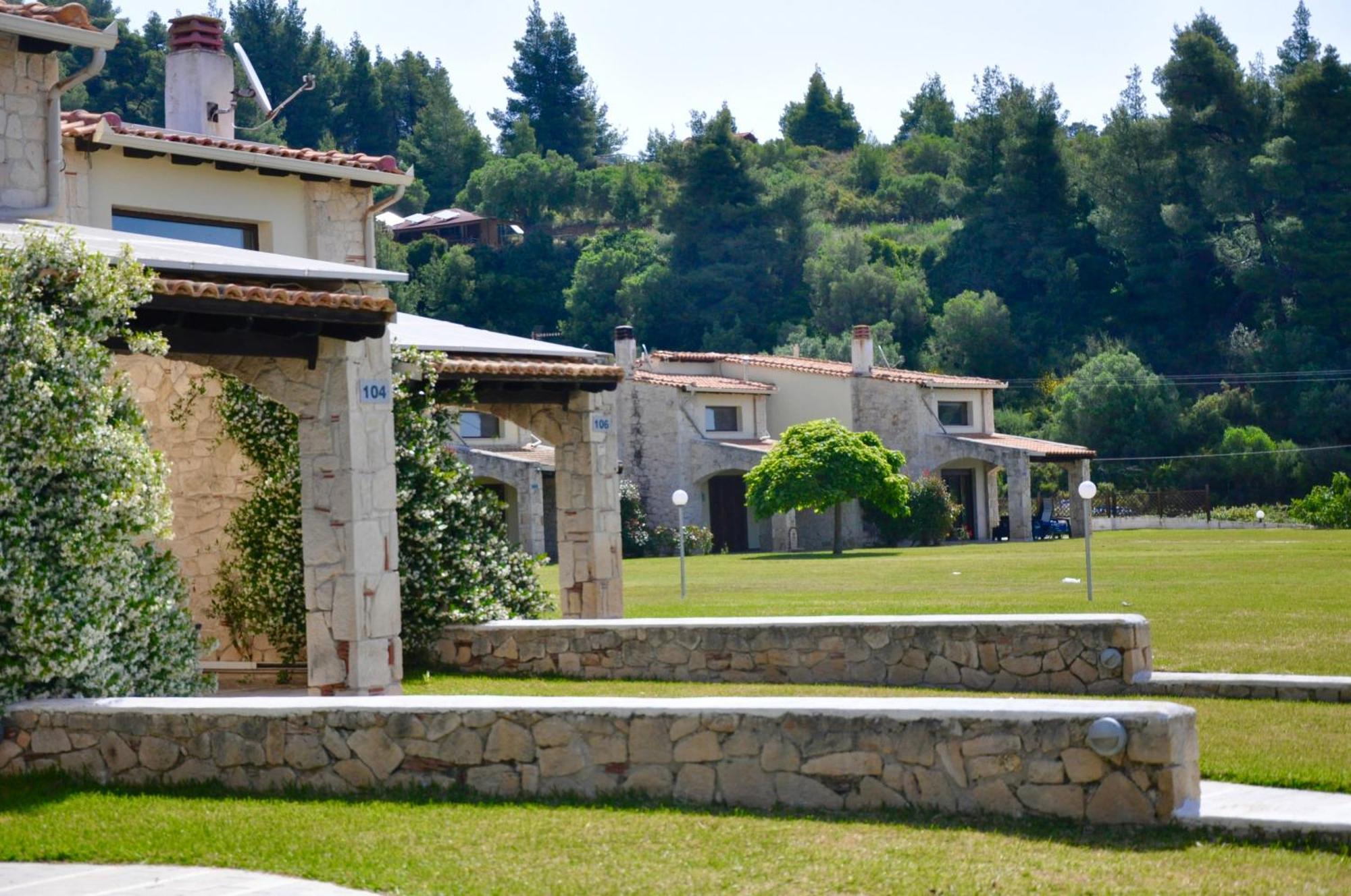 Stigmes Villas & Suites Nea Skioni Exteriör bild