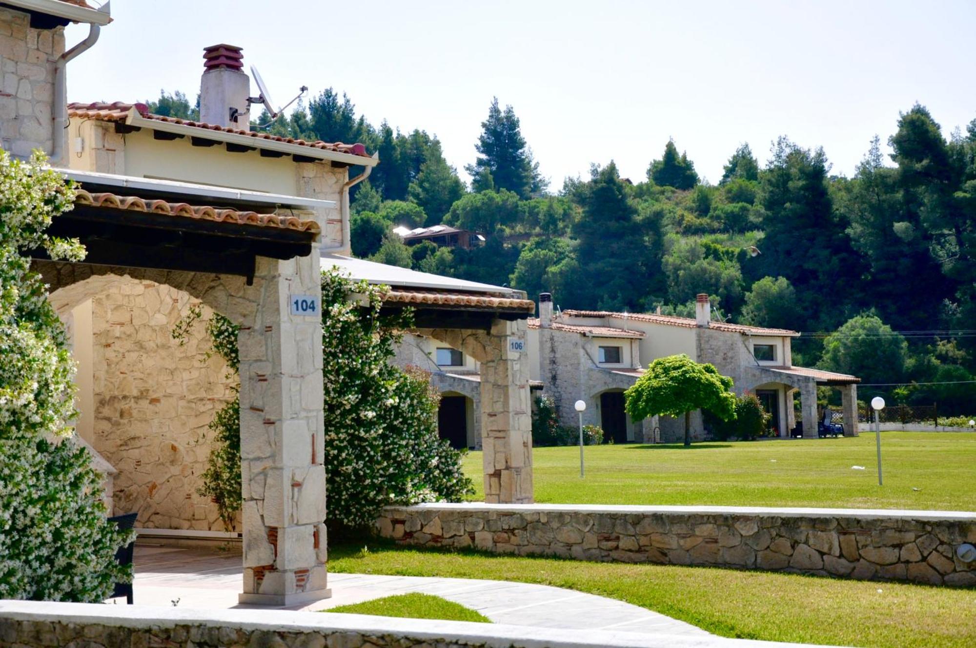 Stigmes Villas & Suites Nea Skioni Exteriör bild
