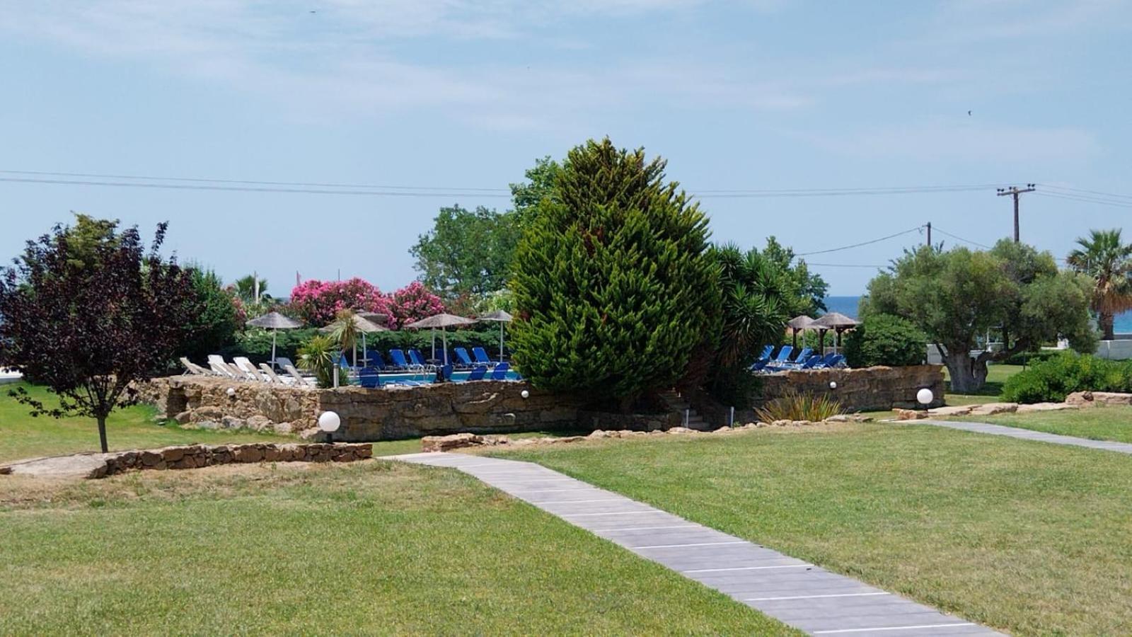 Stigmes Villas & Suites Nea Skioni Exteriör bild
