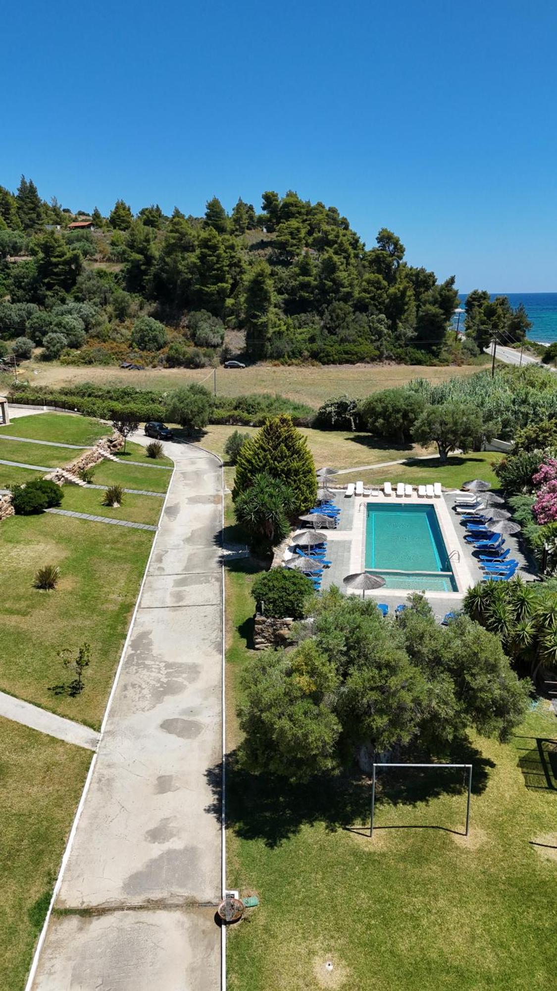 Stigmes Villas & Suites Nea Skioni Exteriör bild